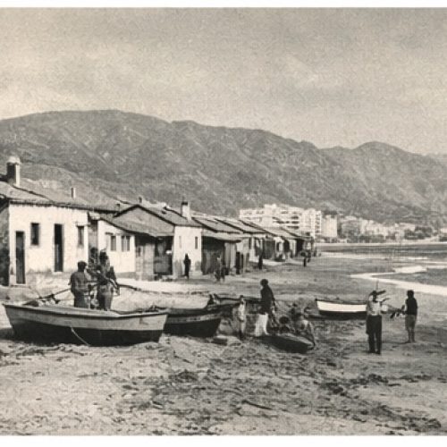 Historia de la Playa del Zapillo: origen y evolución